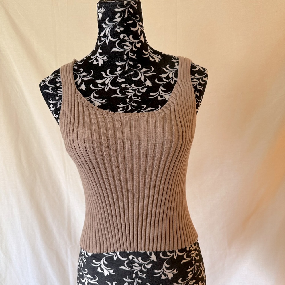 Perfect fit tank for ANY body - blush pink/tan